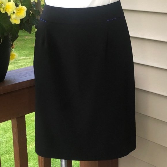 Banana Republic Dresses & Skirts - Banana Republic Black Pencil Skirt w/Blue Piping
